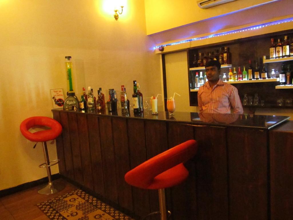 Hotel Sai Regency Daman Exterior photo