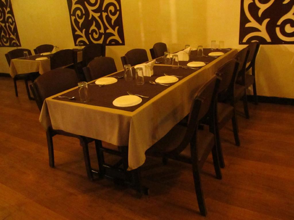 Hotel Sai Regency Daman Exterior photo