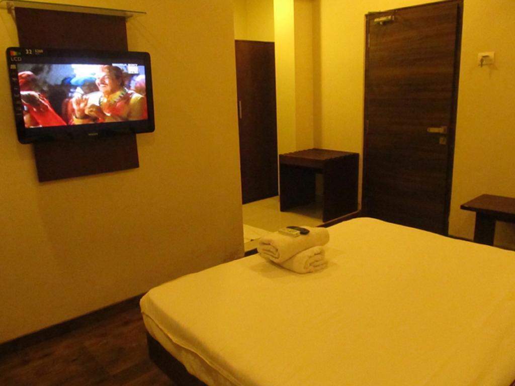 Hotel Sai Regency Daman Exterior photo