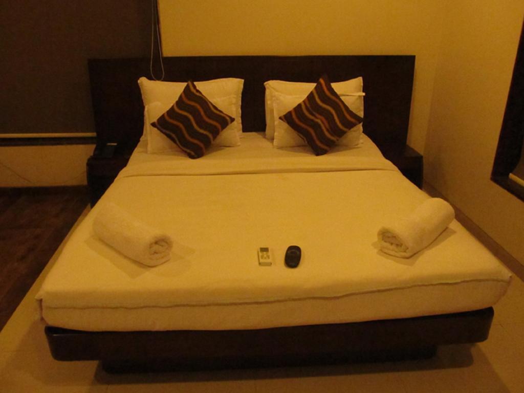 Hotel Sai Regency Daman Exterior photo