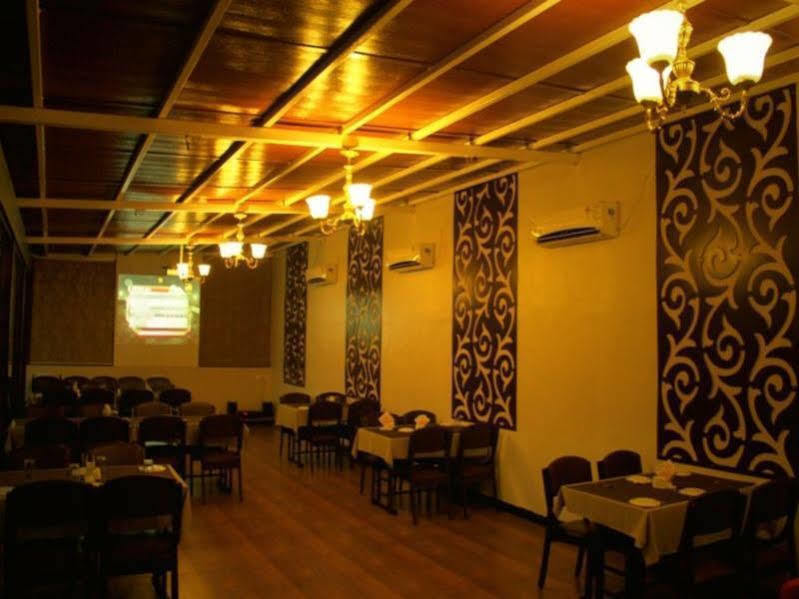 Hotel Sai Regency Daman Exterior photo