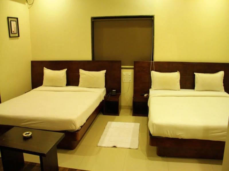 Hotel Sai Regency Daman Exterior photo