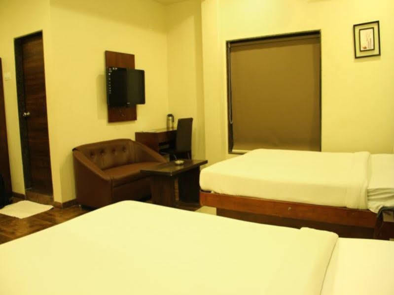 Hotel Sai Regency Daman Exterior photo